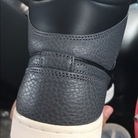 Jordan 1 mid black and dark grey - Picture 4 of 8